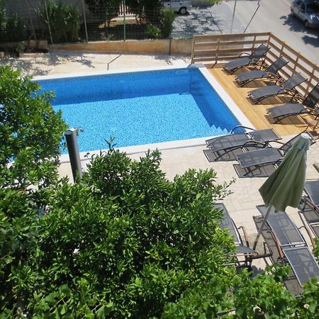 Zimmer F2 Apartment Pula Bagian luar foto